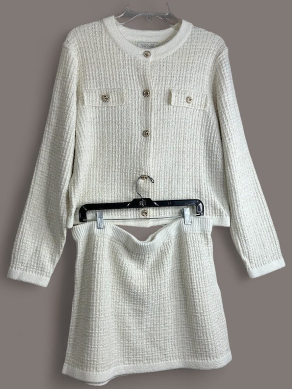 Rachel Zoe  XL Cream Textured knit set with gold buttom